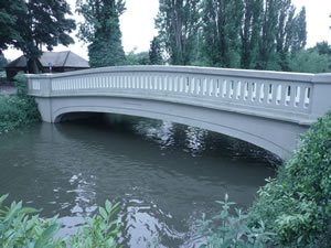Tamworth Pictures - Bridge Over River Anker